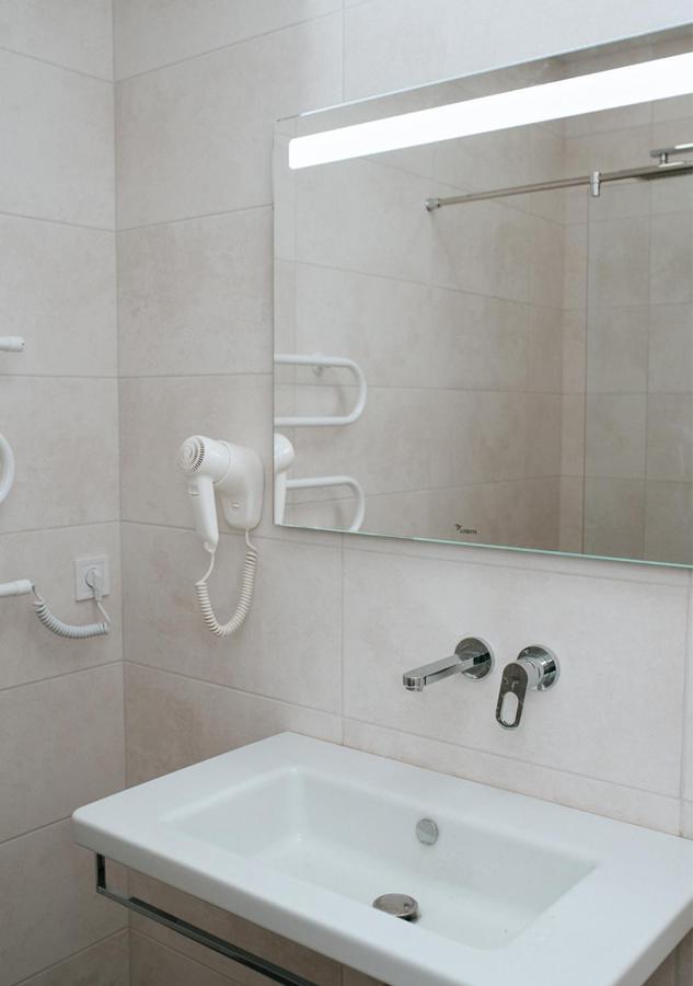 Home Aparts Zaporizhia ภายนอก รูปภาพ